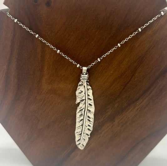 Echo Feather Necklace